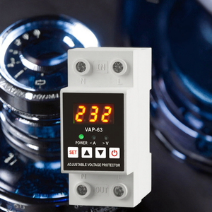 Pemutus Sirkuit Tembaga Satu Fasa 110-220V 63A Pengatur Tegangan Arus 10 KVA Pelindung Tegangan Penstabil Tegangan AC - Product Image 3