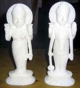 Hermosa estatua de mármol de Vishnu y Laxmi utilizada para la decoración de templos y el hogar, con buena fabricación y exportadores. - Product Image 6