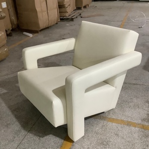 Fauteuil d'appoint géométrique moderne personnalisé en similicuir blanc, canapé individuel <span class=keywords><strong>pour</strong></span> salons de luxe et projets de design résidentiel haut de gamme - Product Image 1