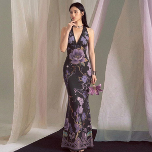 Robe de soirée longue élégante à col en V et dos nu pour femme, taille naturelle, écologique - Product Image 1