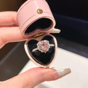 Tùy Chỉnh Sang Trọng Mini Hộp Nhẫn Dễ Thương Giả Da Giấy Với Trái Tim Cổ Điển Thiết Kế Cổ Của Nhà Sản Xuất Tùy Chỉnh Hộp Đồ Trang Sức - Product Image 2