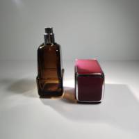 Flacons carrés plats en verre transparent marron pour cosmétiques, huiles essentielles, parfums, et gouttes pour les yeux, avec pulvérisateur à pompe en plastique premium et couvercle sérigraphié