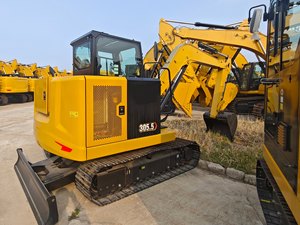 Escavatore Cingolato Compatto CAT305.5 da 5,5 Tonnellate per Uso Agricolo con Braccio Laterale a Basso Costo Operativo - Product Image 5
