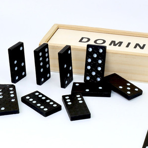 New Nhỏ Khối Mini Bằng Gỗ Dominoes Quà Tặng Bằng Gỗ <span class=keywords><strong>Domino</strong></span> Trò Chơi Tùy Chỉnh Khắc Rồng Logo Dominoes Đôi 6 Train Đồ Chơi Set Cho Bán - Product Image 3