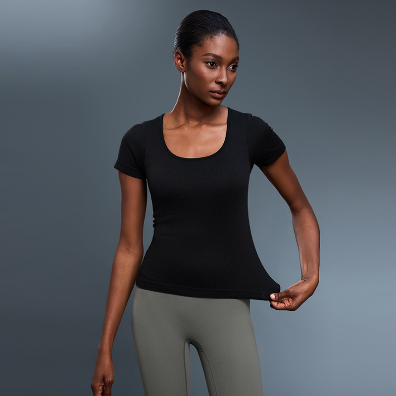 Womens Indoor Outdoor Short Sleeve Workout Top Four Way Stretch Seamless Lightweight Moisture Wicking Quick Dry Breathable Tee