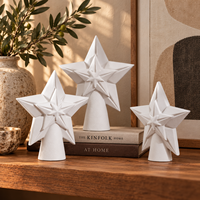 Sculpture d'étoile en céramique blanche, objet décoratif géométrique pour la décoration moderne de la maison et la présentation sur table