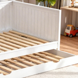 <span class=keywords><strong>Lit</strong></span> de sol <span class=keywords><strong>Montessori</strong></span> en bois blanc avec tiroirs de rangement pour enfants et tout-petits - Product Image 4