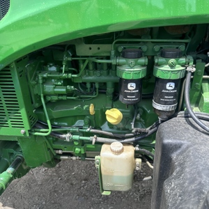 Tractor de Ruedas <span class=keywords><strong>John</strong></span> 5E1004 de Segunda Mano, Alta Calidad, 99% Nuevo, Motor Diésel de 100 Caballos de Fuerza y 4 Cilindros, Eficiente en Consumo de Combustible - Product Image 4