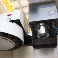 Fraiseuse CNC économique à 4 axes VMC7126 VMC7136, petite fraiseuse pour pièces de précision