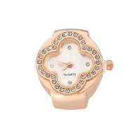 Mode brillant chanceux coloré trèfle à quatre feuilles anneau montre classique couleur préservant bijoux cadeau