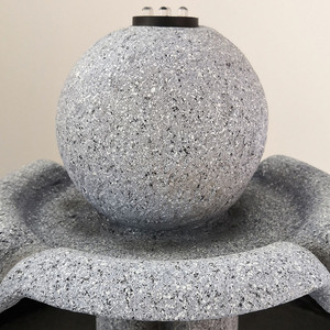 <span class=keywords><strong>Fontaine</strong></span> d'eau de jardin sphérique moderne, cascade sur piédestal à 2 niveaux aspect <span class=keywords><strong>pierre</strong></span> avec éclairage LED, bain d'oiseaux extérieur contemporain en résine - Product Image 3