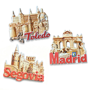 Imán de Resina Personalizado de <span class=keywords><strong>Madrid</strong></span>, España, con Diseño de Oso y Madroño y Puerta de Alcalá, Recuerdo Turístico de Alta Calidad - Product Image 3