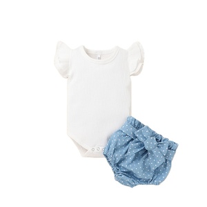 Hermoso Conjunto de 2 Piezas de Ropa para Bebés con Diseño de Alas, Proveedor de Pijamas y Bodys para Venta al por Menor, Ideal para Niños Pequeños - Product Image 6