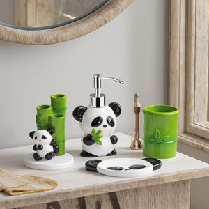<span class=keywords><strong>Set</strong></span> di <span class=keywords><strong>accessori</strong></span> da <span class=keywords><strong>bagno</strong></span> per bambini a quattro pezzi alla moda con Panda in resina di cartone animato Design Organizer in Polyresin - Product Image 1