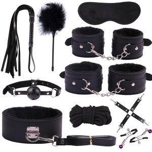 Sexy Lederen Bdsm Kits Pluche Sex <span class=keywords><strong>Bondage</strong></span> Set Handboeien Seksspelletjes Zweep Gag Tepel Klemmen Seksspeeltjes Voor Sexy Spelletjes Spelen Voor Koppels - Product Image 2