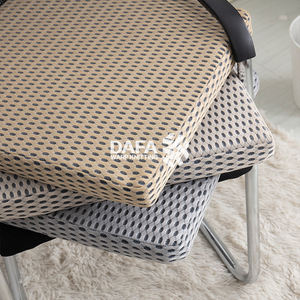 غطاء وسادة مقعد مكتبي من نسيج شبكي ثلاثي الأبعاد مبطن ومسامي ومضاد للانزلاق، مصنوع من البوليستر 100%، متوفر بالجملة - Product Image 4