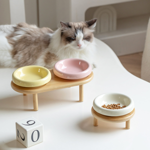 Mangeoire sur pied en bambou haut de gamme, <span class=keywords><strong>gamelle</strong></span> simple pour <span class=keywords><strong>chat</strong></span> en céramique à bouche large inversée avec plateau en bambou surélevé - Product Image 1