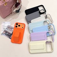 Étui de protection antichute en silicone liquide effet seconde peau, compatible avec les modèles 17pm/16pm, avec support de luxe pour une seule lettre – Nouveauté !
