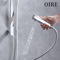 Mitigeur de douche moderne à poignée unique avec fonction pluie, eau chaude et froide, fonction pause, en laiton