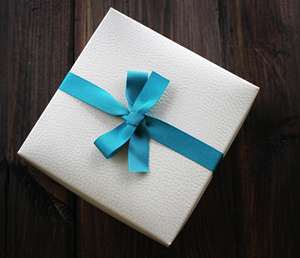 Caja de Regalo de Papel de Lujo Económica con Logotipo Personalizado para Anillos, para Cumpleaños y Festividades - Product Image 3