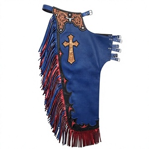 Chaparreras Vaqueras de Cuero de Grano Superior Hechas a Mano Personalizadas, de Longitud Completa, con Cinturón con Apliques y Logotipo Frontal, Flecos Azules y Rojos, Estilo Western, Unisex, de Alta Calidad - Product Image 1