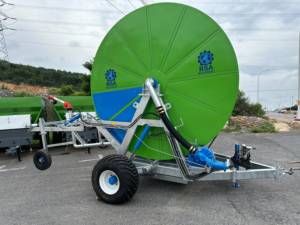 معدات زراعية: بكرة خرطوم متنقلة لنظام ري المزارع بعلبة تروس معدنية - Product Image 1