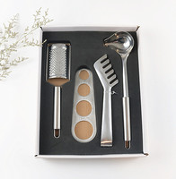 Ensemble de spaghetti en acier inoxydable d'emballage de boîte de ménage de partie avec la râpe de cuillère de pince et la règle de mesure pour le cadeau Pmotional