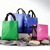 Sac fourre-tout réutilisable en non-tissé avec logo personnalisé brillant, couleur et taille personnalisées, portable, durable, léger, sac de shopping pour la vente au détail