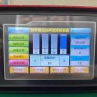 Soudeuse ultrasonique tenue dans la main portative de tache de 28KHZ/35KHZ/40KHZ pour le cachetage de textile