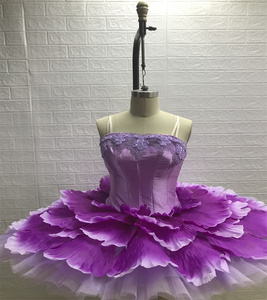 Nouveaux Costumes de ballet professionnels en satin pour femmes <span class=keywords><strong>TUTU</strong></span>-19 Hook & Eye Pancake <span class=keywords><strong>Tutu</strong></span> pour filles Design attrayant - Product Image 2