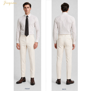Traje <span class=keywords><strong>de</strong></span> <span class=keywords><strong>Hombre</strong></span> Gris a Cuadros <span class=keywords><strong>de</strong></span> Lana Mezclada con Doble Botonadura - Chaqueta Ajustada y Pantalones Blancos <span class=keywords><strong>para</strong></span> Boda, Negocios o Eventos Semi-Formales - Product Image 3