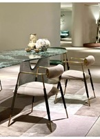 Chaise de salle à manger rembourrée en acier inoxydable, style italien, légère et luxueuse, avec accoudoirs |   Fauteuil individuel haut de gamme pour club privé