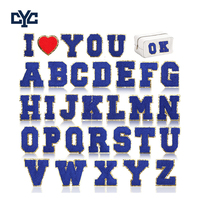 Parches de chenilla suaves con textura 3D esponjosa, letras azules, personalizados con varias letras, insignias bordadas tipo toalla, con reverso termoadhesivo