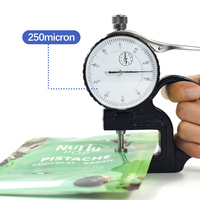 Pochette debout refermable personnalisée avec finition brillante et fenêtre transparente pour les produits alimentaires en noix