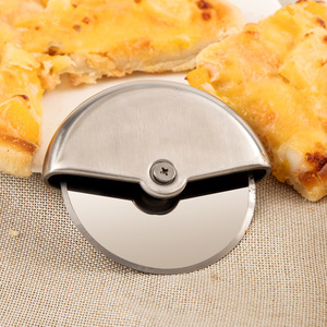 Nouvelles lames à <span class=keywords><strong>pizza</strong></span> antidérapantes, roues à découper en acier inoxydable tranchantes pour une découpe précise de la pâte, des pâtisseries et du pain - Product Image 2