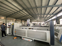 Centre d'usinage à changement d'outils automatique (ATC) pour le traitement des profilés en aluminium, routeur CNC pour la fabrication de fenêtres et de portes