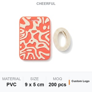 Étiquette de bagage en PVC souple, forme personnalisée moulée en 3D, relief surélevé, sangle tissée, logo personnalisé, étiquette de sac pour événement promotionnel - Product Image 1