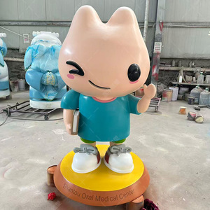 Escultura de personaje de dibujos animados en fibra de vidrio pintada para parques y espacios verdes - Product Image 1