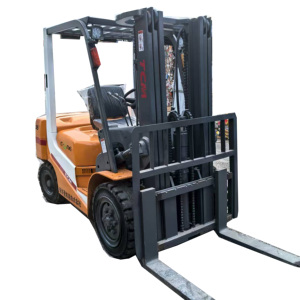 Chariot élévateur diesel TCM de 3,5 tonnes avec hauteur de levage de 4,5 m, moteur et roulement pour les mines, les chantiers de construction, les ports - Product Image 1