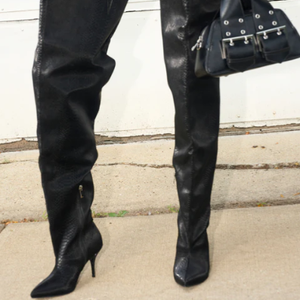 Bottes noires pour femmes à imprimé peau de serpent, à bout pointu et talon aiguille, bottes cuissardes tendance - Product Image 3