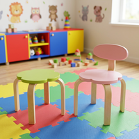 Ensemble table et chaises pour enfants en bois moderne en forme de fleur, caractéristiques de sécurité, écologiques et durables pour une utilisation à l'école, en garderie et en maternelle