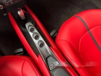 Vente en gros d'usine, housses de siège de haute qualité pour remplacement de sièges Ferrari avec cuir rouge