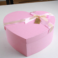 Boîte à fleurs personnalisée avec couvercle en forme de cœur boîte d'emballage cadeau fleur de savon fleur de rose