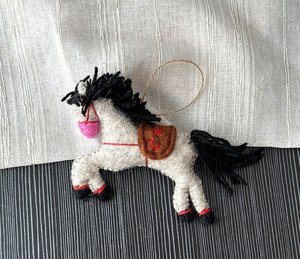 Figurine de poney en feutre super mignonne et populaire pour pendentif, sac, <span class=keywords><strong>porte</strong></span>-clés - Product Image 5