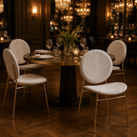 Chaise de salle à manger moderne en velours matelassé de conception européenne de luxe avec pieds en métal pour la maison, le bureau, le bar à domicile, l'appartement, la salle de sport, le parc et l'hôtel