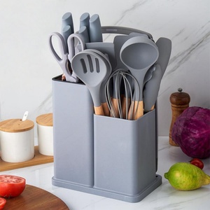Ustensiles de cuisine, accessoires de cuisine, ensemble de 19 ustensiles de cuisine en silicone avec manche en bois, planche à découper, seau de rangement - Product Image 1