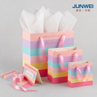 Boîte cadeau personnalisée avec découpe laser pour anniversaire, design élégant pour cadeau de fête