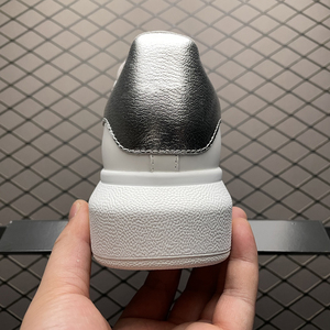 Zapatillas Deportivas Unisex de Alta Calidad para Caminar, Modelo 2026, con Parte Superior de Material Moderno, Color Blanco, Diseño de Diseñador, para Hombre y Mujer - Product Image 2