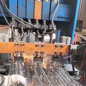 Yizhou Intelligent DNW3-3X150-576/600 Nouveau mode de soudage MIG/TIG/Stick pour panneaux de pont en treillis, vitesse de 12 m/min, largeur de plaque de 600/576 mm, 380V - Product Image 1