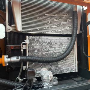 Pelles d'occasion à prix réduit Hyundai 305lc-9t Pelle sur chenilles d'occasion avec de faibles heures de travail à vendre à Shanghai, Chine - Product Image 6